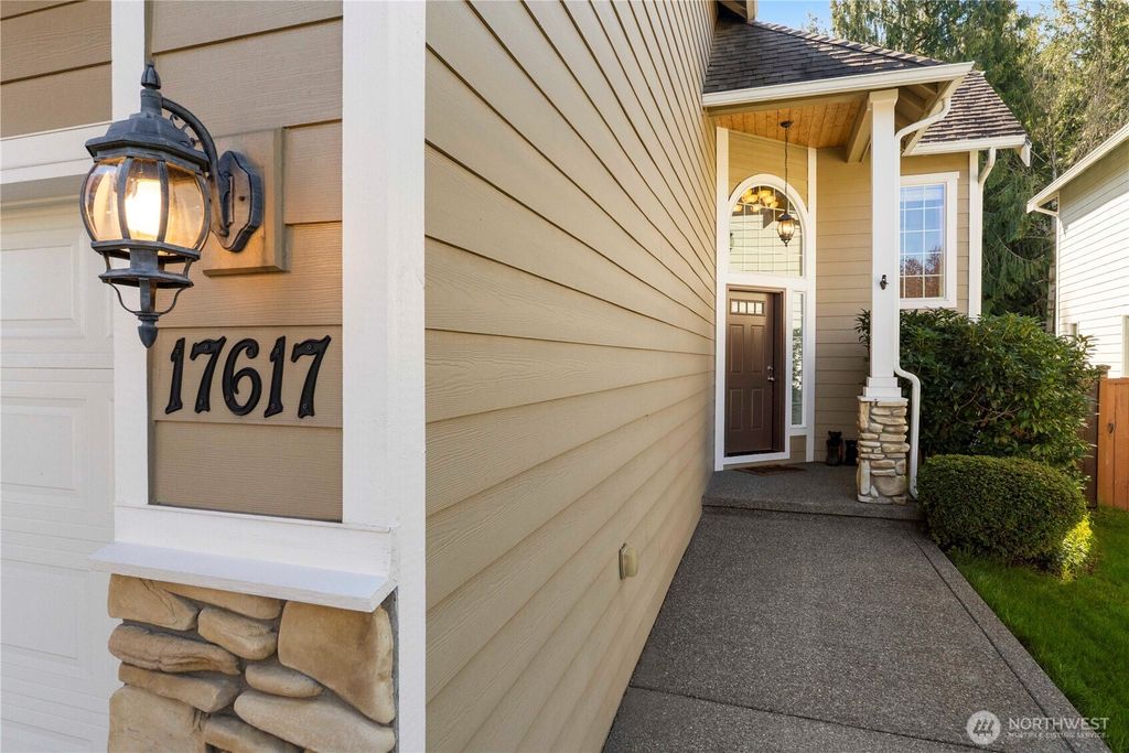 Photo of 17617 106th Street E, Bonney Lake, WA 98391 (MLS # 2506776)