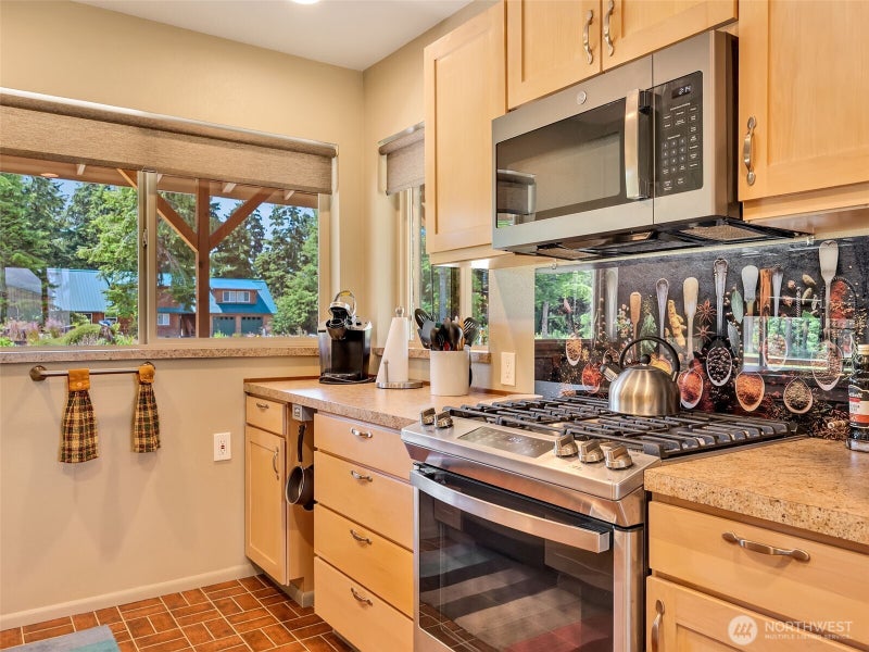 2902 Foxglove Lane