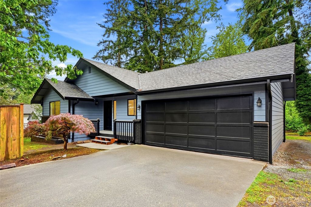 Photo of 12820 51st Avenue NE, Marysville, WA 98271 (MLS # 2523608)