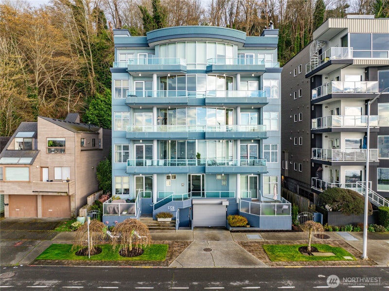 1374 Alki Avenue SW 400