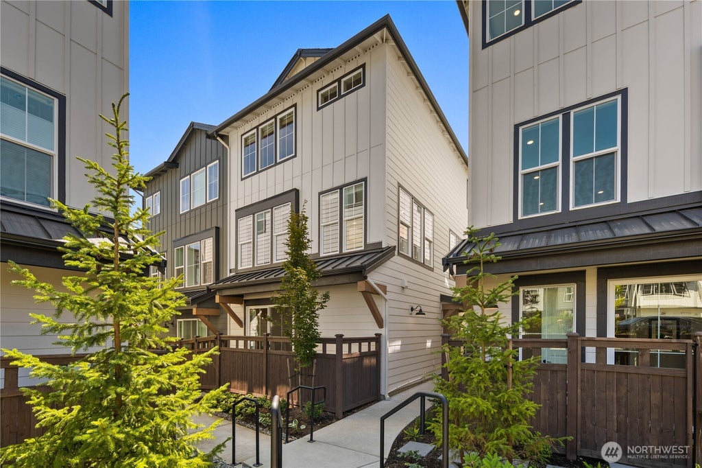 Photo of 14315 149th Place NE, Woodinville, WA 98072 (MLS # 2584644)