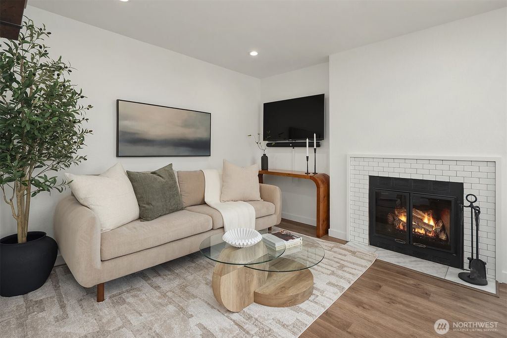 Photo of 756 N 72nd Street #204, Seattle, WA 98103 (MLS # 2545990)