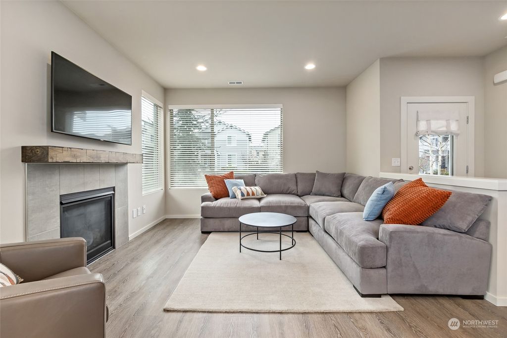 Photo of 32895 Pine Avenue SE, Black Diamond, WA 98010 (MLS # 2200826)
