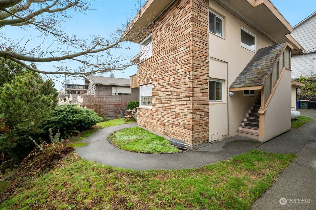 Photo of 110 W Kinnear Place, Seattle, WA 98119 (MLS # 2031676)