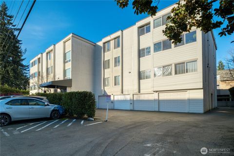 Photo of 132 N 132nd Street #402, Seattle, WA 98133 (MLS # 2465240)