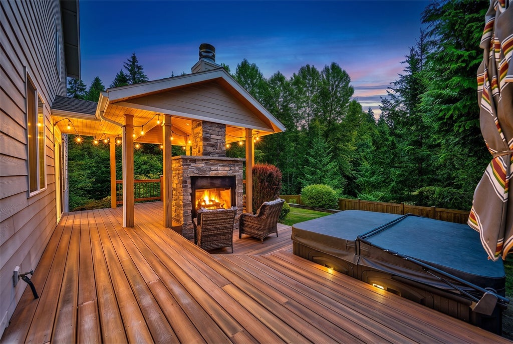 Photo of 22187 NE 93rd Street, Redmond, WA 98053 (MLS # 2587038)