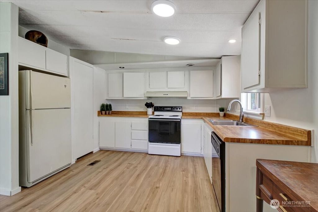 Photo of 1225 Darrington Street #1, Darrington, WA 98241 (MLS # 2371118)
