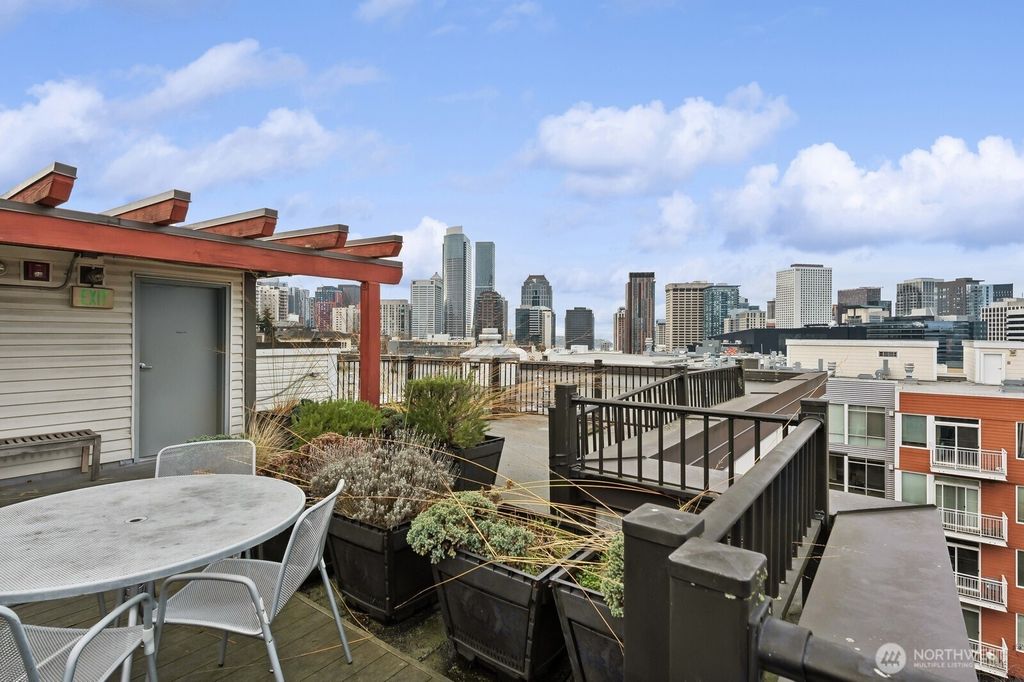 Photo of 1610 Belmont Avenue #306, Seattle, WA 98122 (MLS # 2424639)