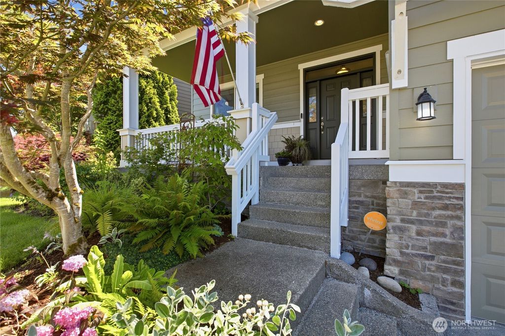 Photo of 3924 Highlands Boulevard, Puyallup, WA 98372 (MLS # 2555615)