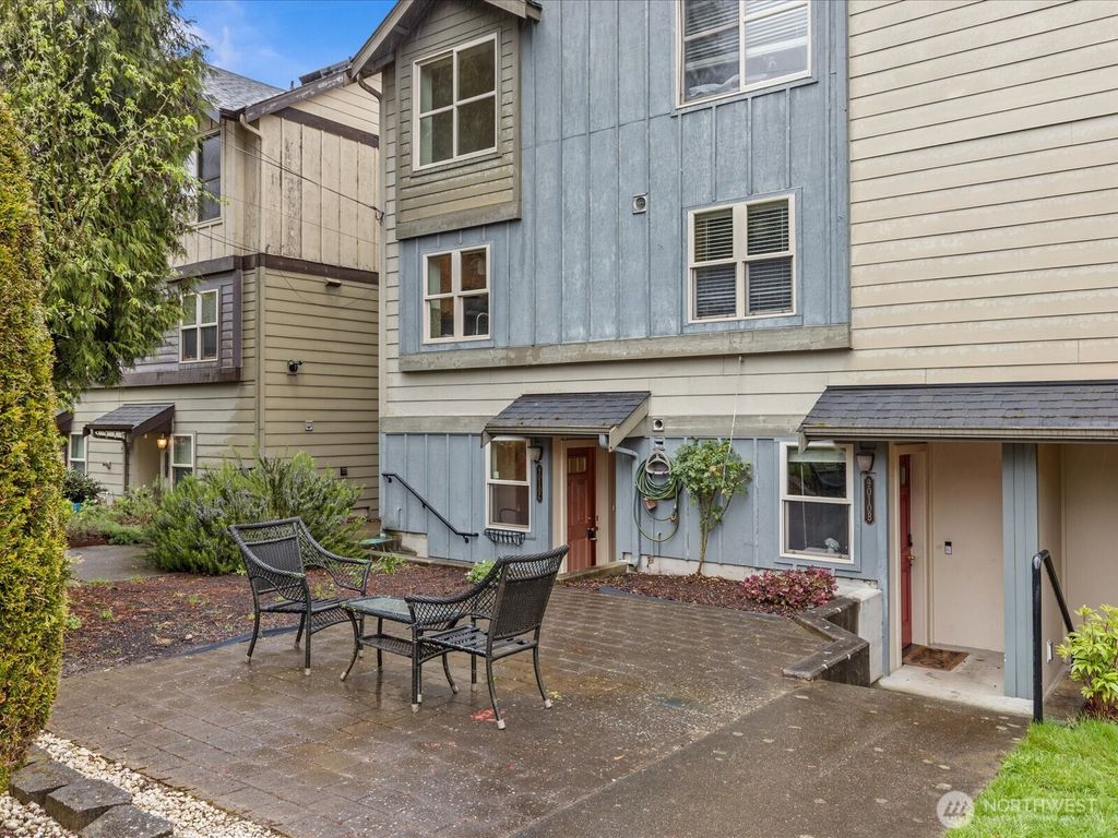 Photo of 9010 18th Avenue SW #B, Seattle, WA 98106 (MLS # 2511371)