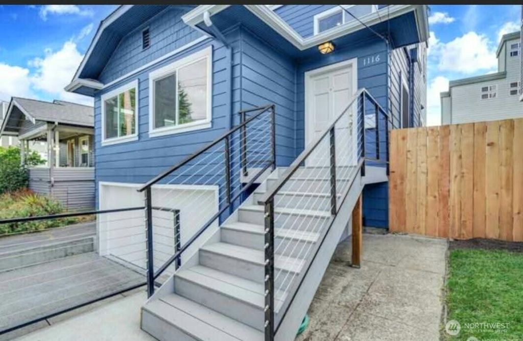 Photo of 1116 6th Avenue N, Seattle, WA 98109 (MLS # 2501217)