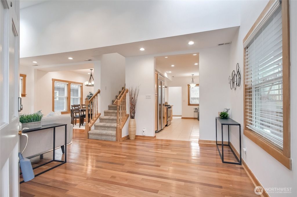 Photo of 1116 6th Avenue N, Seattle, WA 98109 (MLS # 2501217)