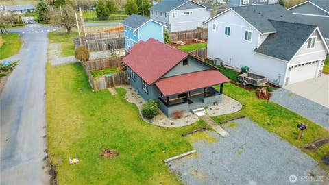 Photo of 302 Van Trump Avenue NE, Yelm, WA 98597 (MLS # 2516926)