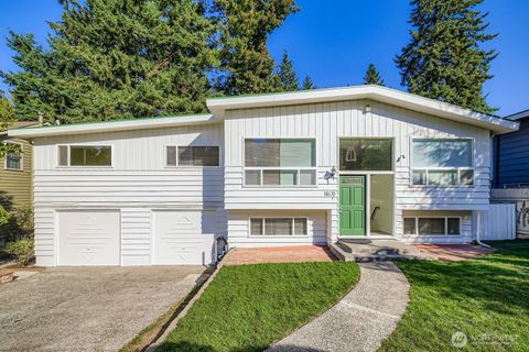Photo of 16110 Evanston Ave N Ave, Shoreline, WA 98133 (MLS # 2424074)