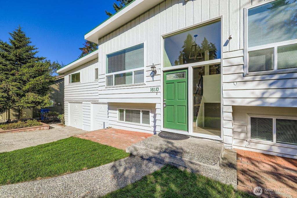 Photo of 16110 Evanston Ave N Ave, Shoreline, WA 98133 (MLS # 2424074)