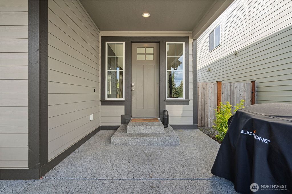 Photo of 6653 Percy Lane SE, Tumwater, WA 98501 (MLS # 2508490)