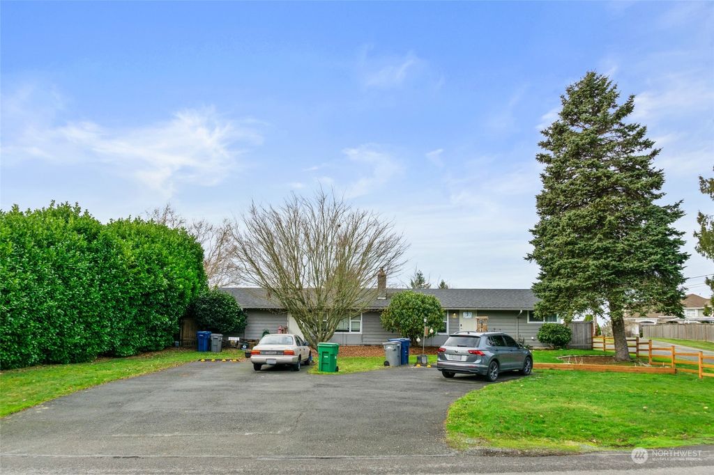 Photo of 512 Rhodora Heights Road, Lake Stevens, WA 98258 (MLS # 2191058)
