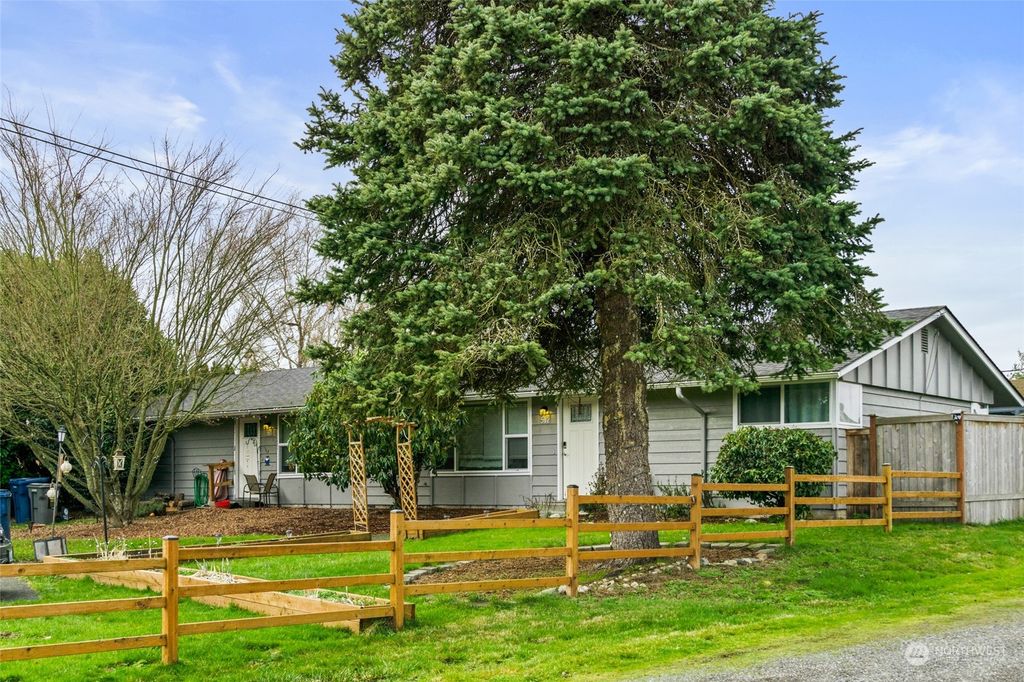 Photo of 512 Rhodora Heights Road, Lake Stevens, WA 98258 (MLS # 2191058)