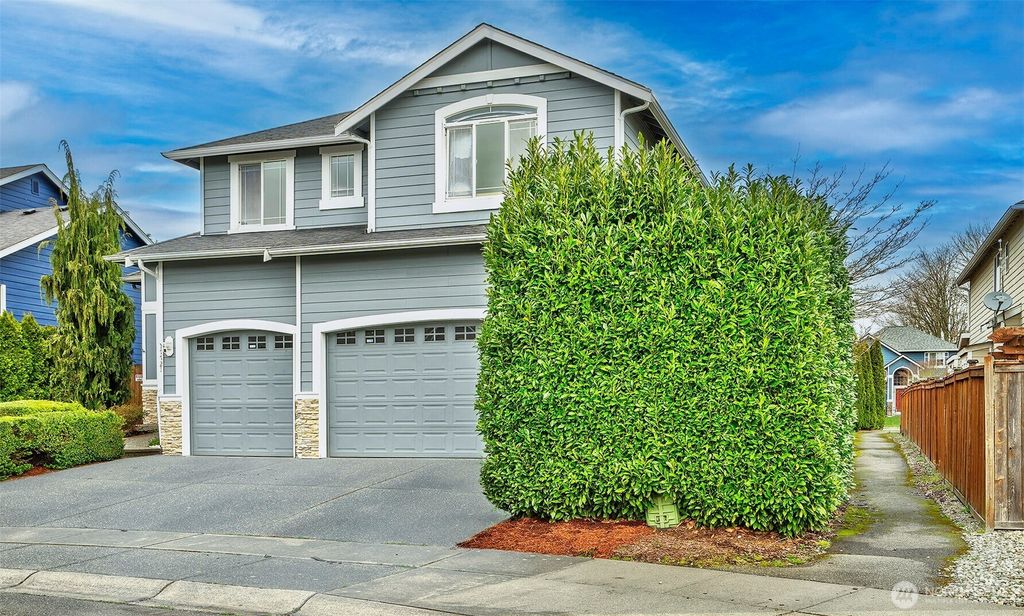 Photo of 17721 11th Place W, Lynnwood, WA 98037 (MLS # 2343652)