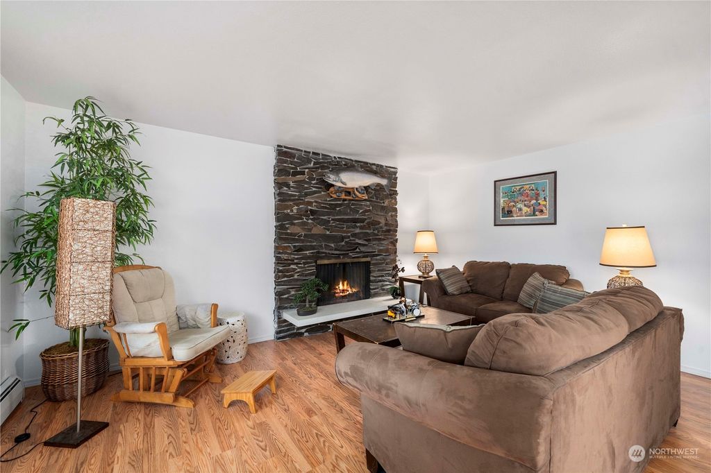 Photo of 4421 S 190th Place, SeaTac, WA 98188 (MLS # 2171210)