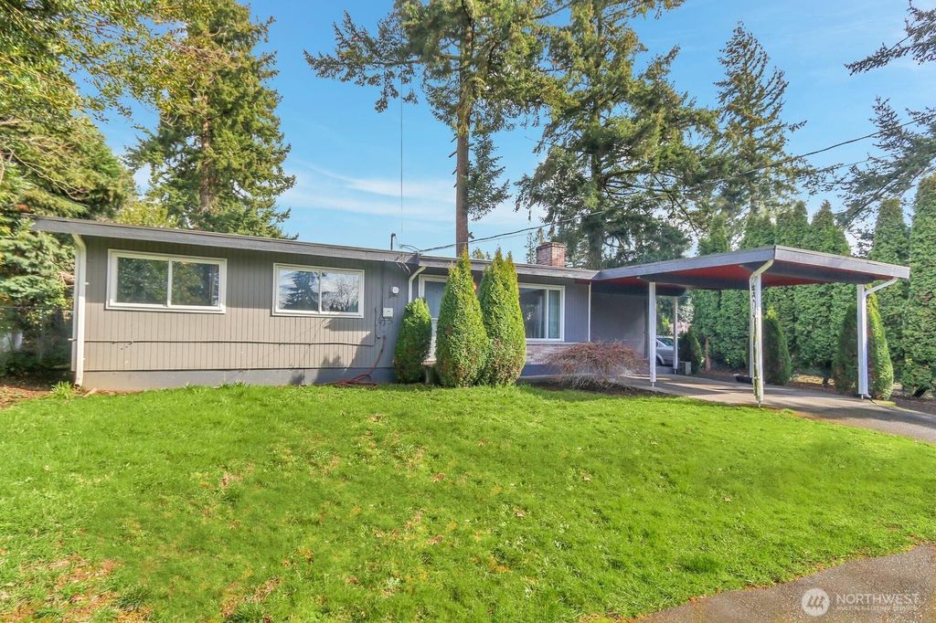 Photo of 13220 24th Avenue S, SeaTac, WA 98168 (MLS # 2345457)
