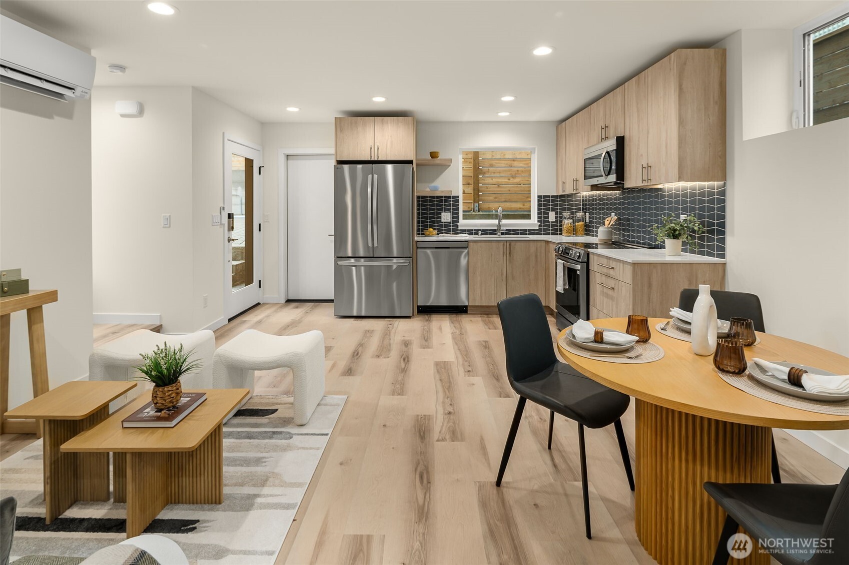 3918 S Juneau Street