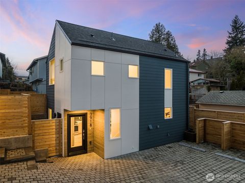 Photo of 3918 S Juneau Street, Seattle, WA 98118 (MLS # 2482054)