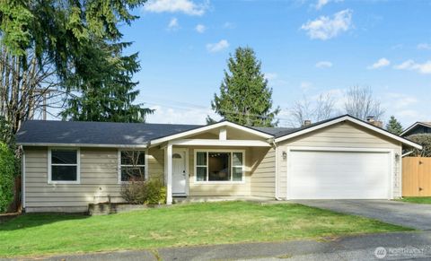 Photo of 13416 NE 70th Street, Redmond, WA 98052 (MLS # 2478436)