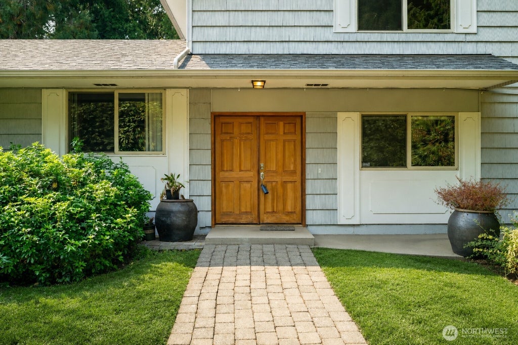 Photo of 35623 9th Avenue SW, Federal Way, WA 98023 (MLS # 2546928)