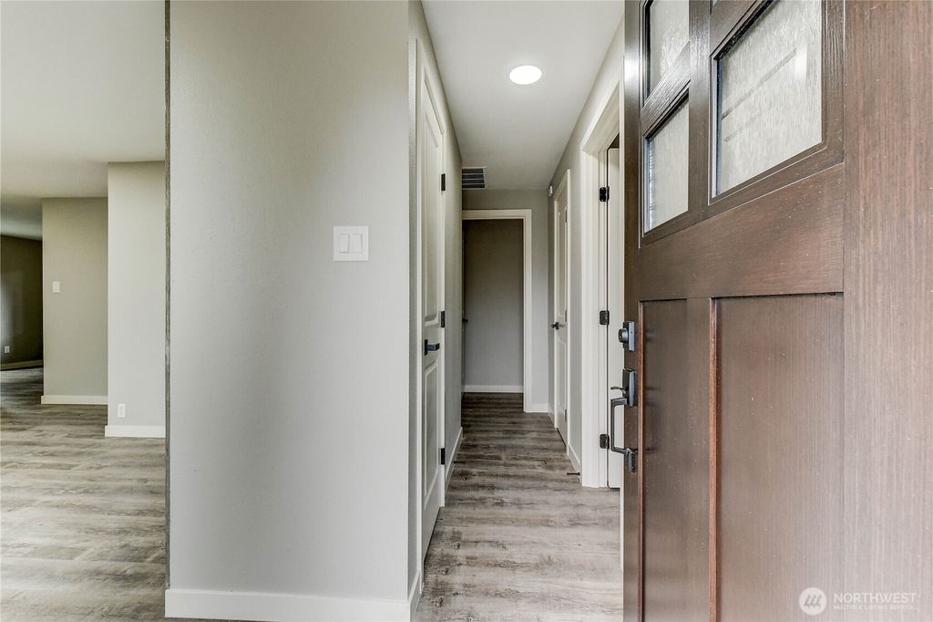 Photo of 13607 120th Avenue NE, Kirkland, WA 98034 (MLS # 2382266)