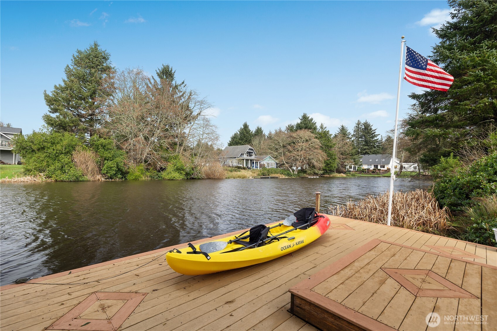 655 Skamokawa Court SE