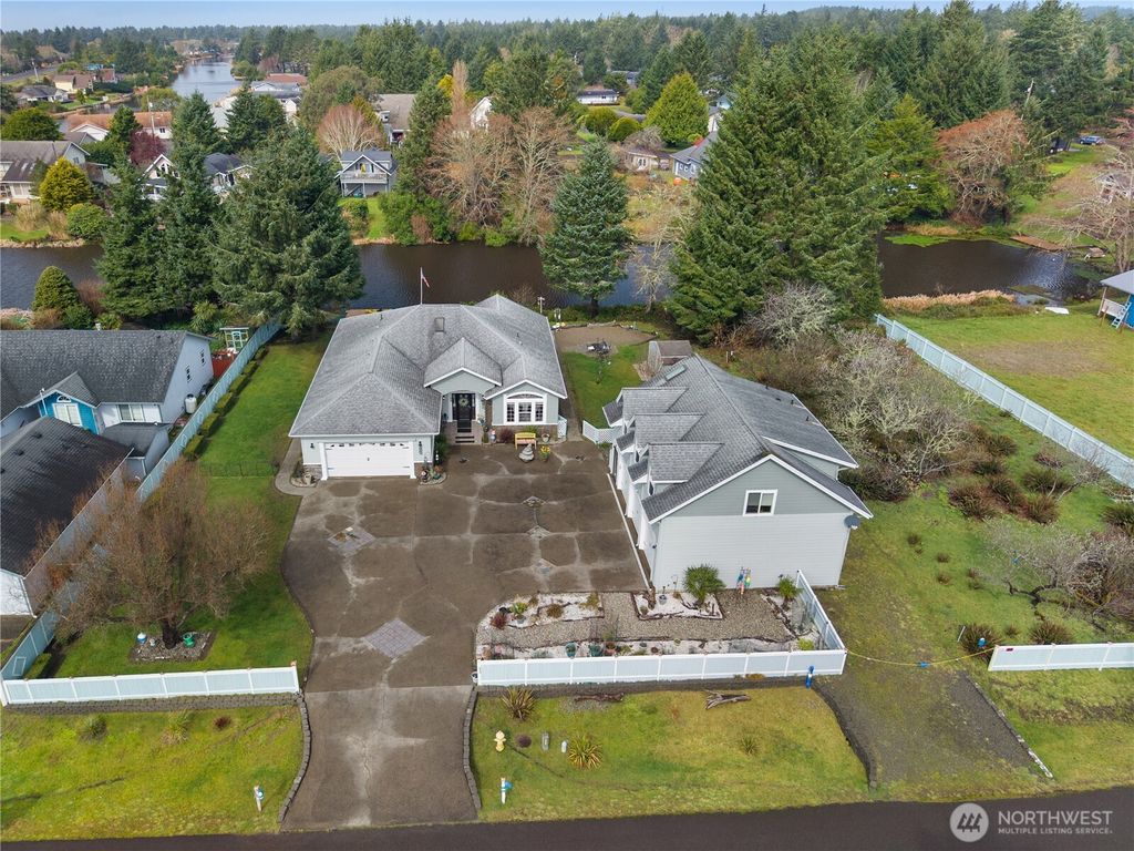 Photo of 655 Skamokawa Court SE, Ocean Shores, WA 98569 (MLS # 2495865)