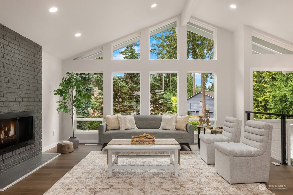 Photo of 12810 NE 107th Place, Kirkland, WA 98033 (MLS # 2265520)