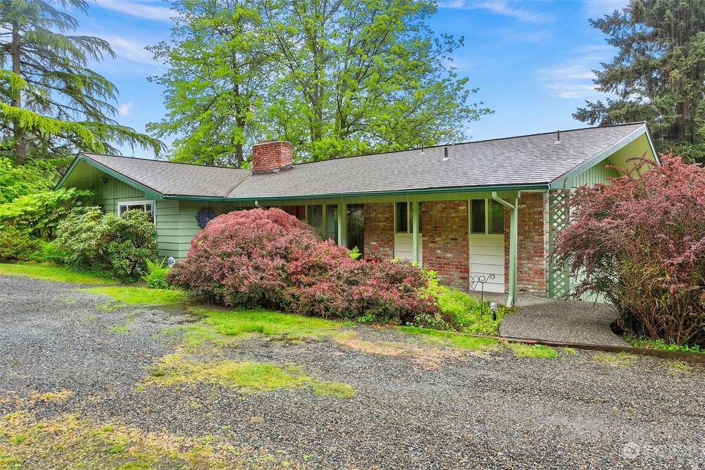 Photo of 16307 Tiger Mountain Road SE, Issaquah, WA 98027 (MLS # 2241324)