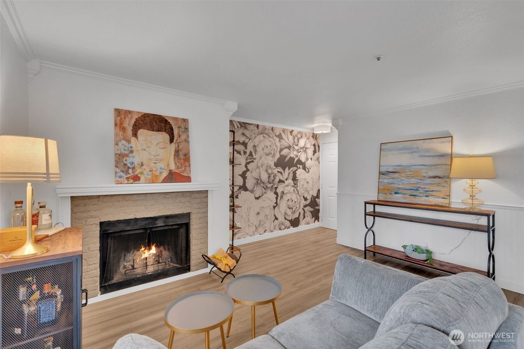 Photo of 19230 Forest Park Drive NE #H126, Lake Forest Park, WA 98155 (MLS # 2410738)