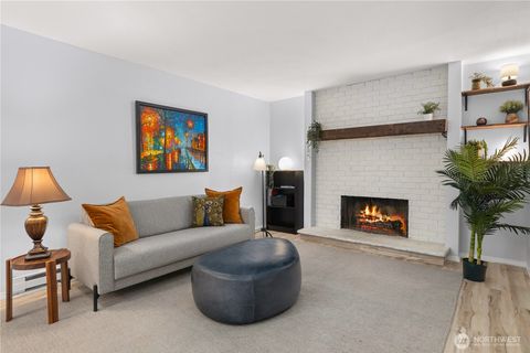 Photo of 17518 151st Avenue SE #2-1, Renton, WA 98058 (MLS # 2536884)