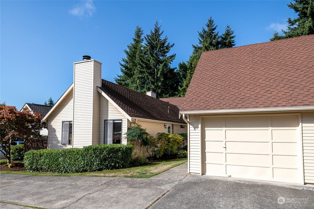 Photo of 1208 S 244th Place, Des Moines, WA 98198 (MLS # 2163561)