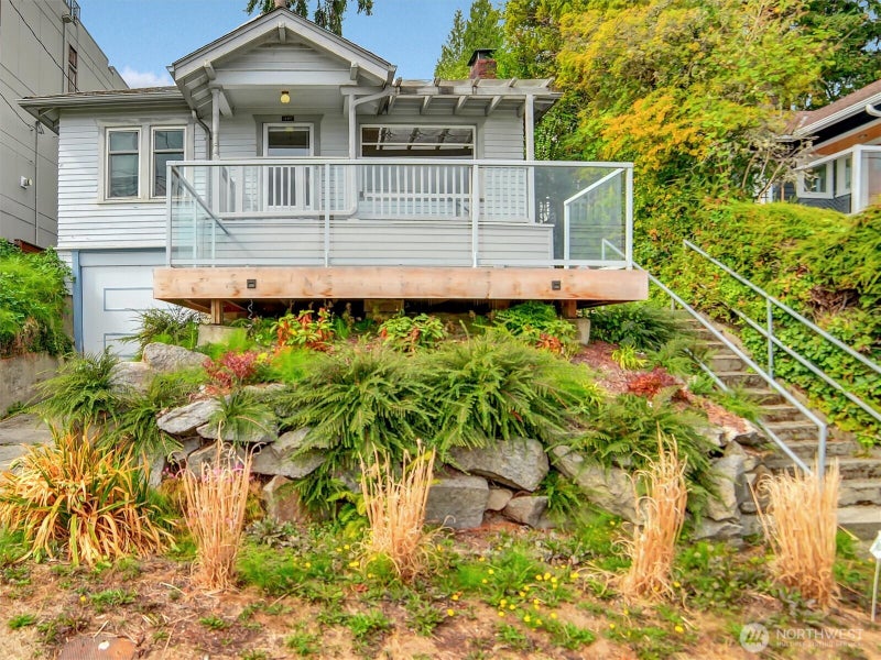 1107 Lake Washington Boulevard S