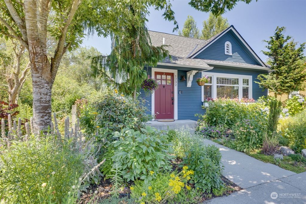Photo of 1232 Donovan Lane, Everett, WA 98201 (MLS # 2266173)