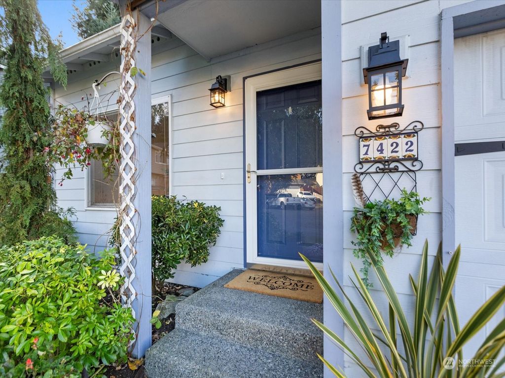 Photo of 7422 2nd Drive SE, Everett, WA 98203 (MLS # 2304835)