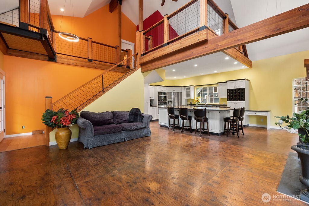 33 Mukilteo Way