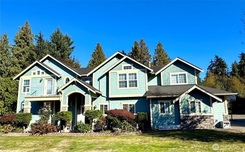 Photo of 1612 Holbrook Avenue, Everett, WA 98203 (MLS # 2435213)