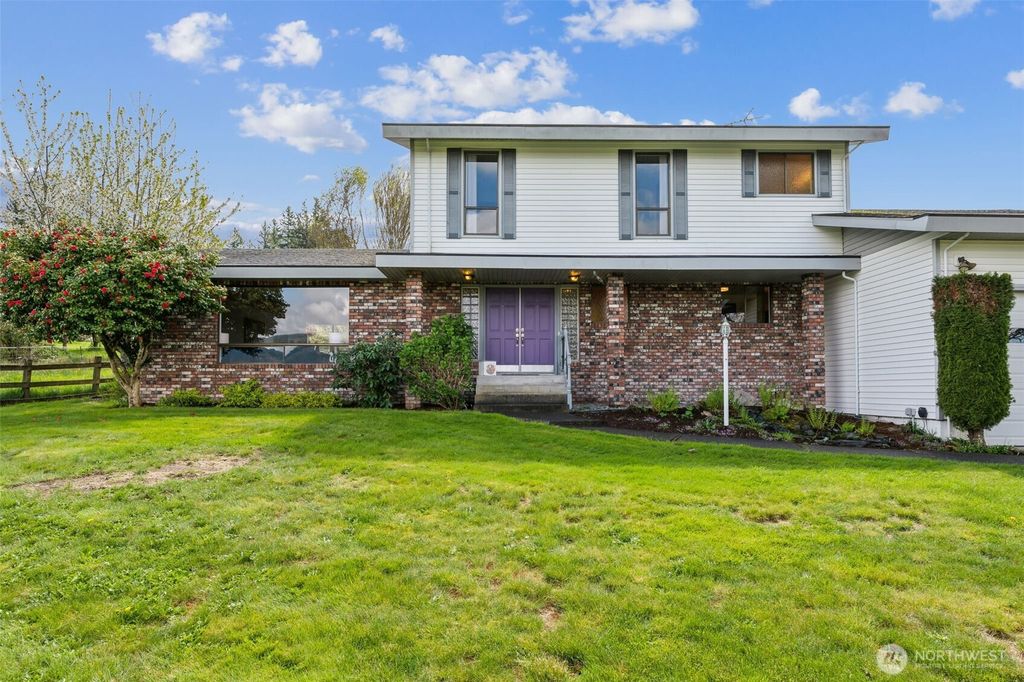 Photo of 20832 266th Place SE, Maple Valley, WA 98038 (MLS # 2357545)