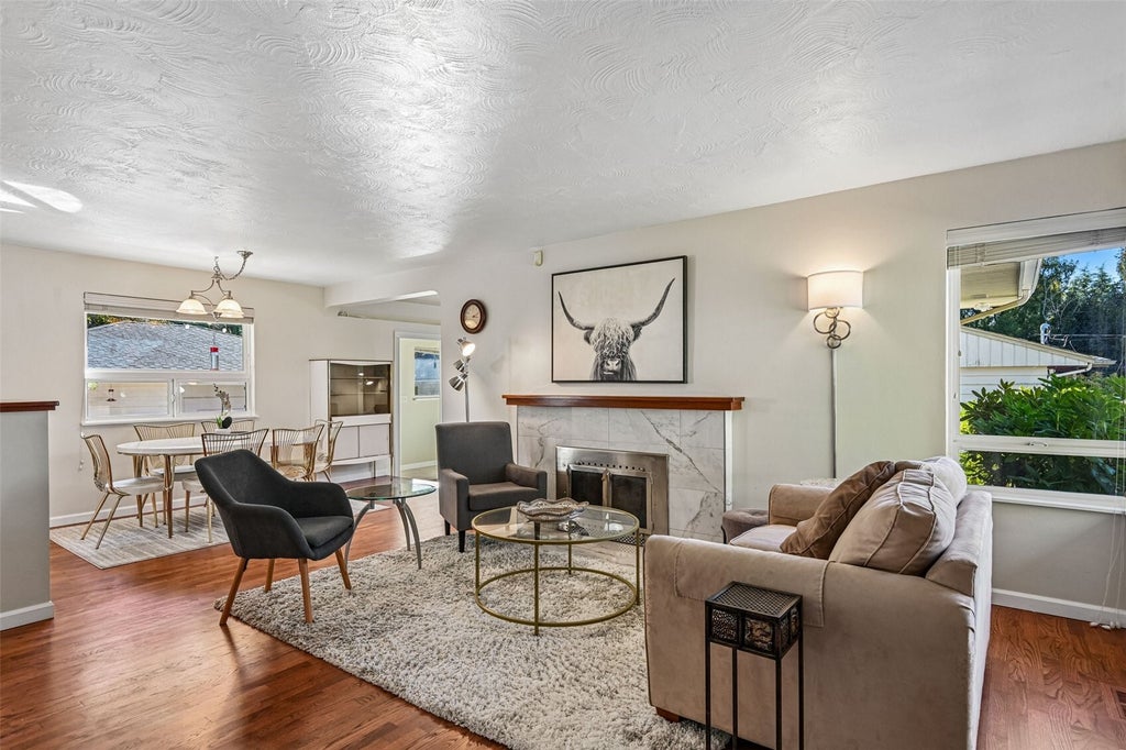 Photo of 2335 NE 12th Street, Renton, WA 98056 (MLS # 2595386)