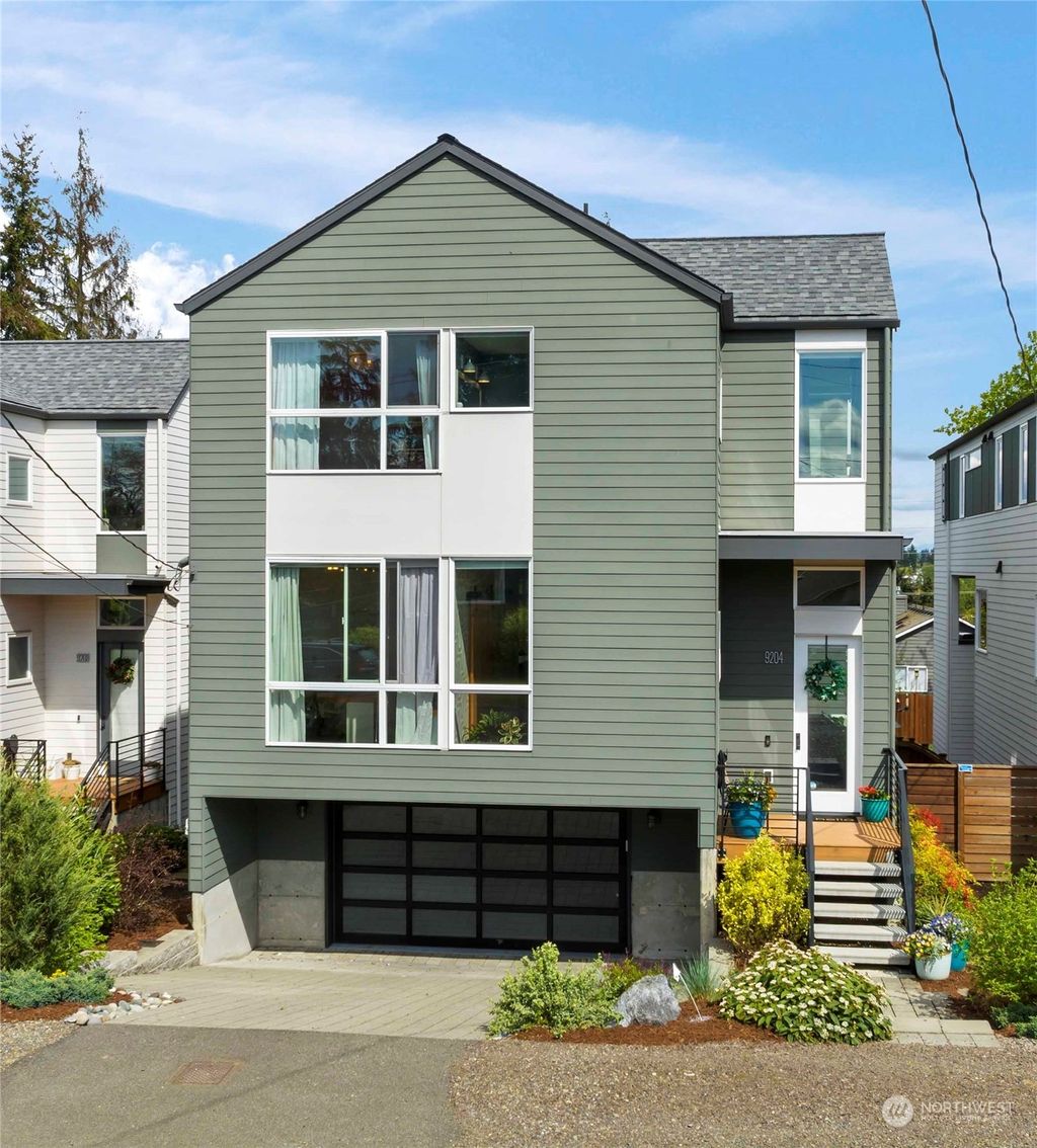 Photo of 9204 11th Avenue NW, Seattle, WA 98117 (MLS # 2065307)