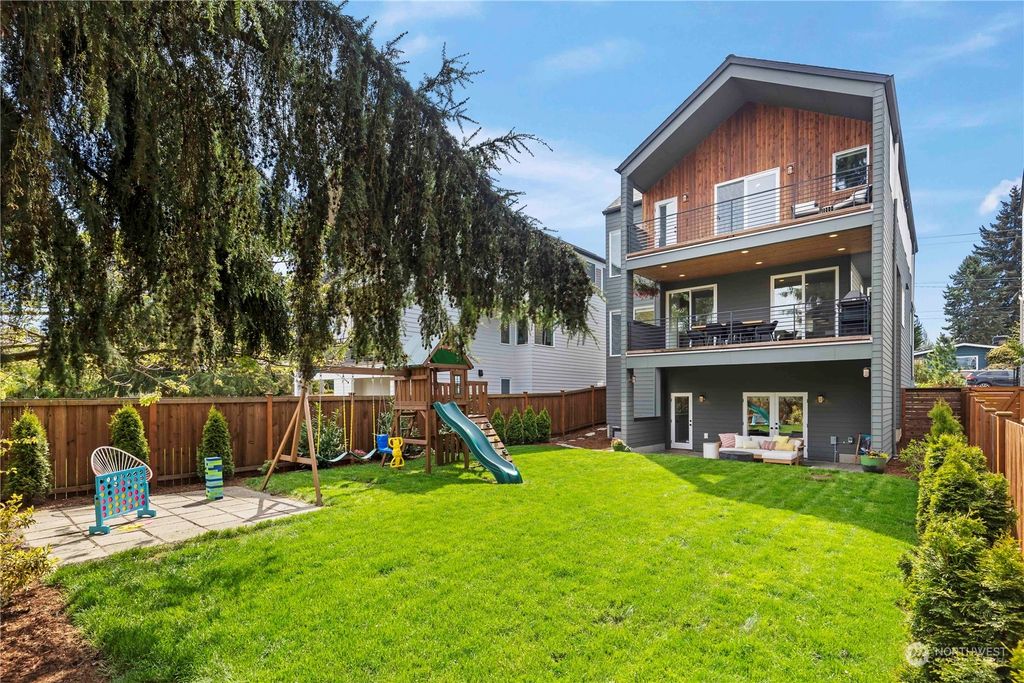 Photo of 9204 11th Avenue NW, Seattle, WA 98117 (MLS # 2065307)