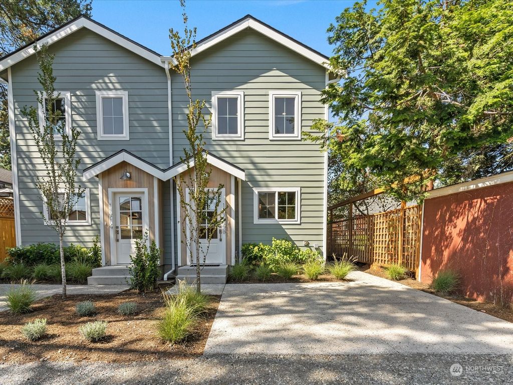 Photo of 11714 B 26th Avenue NE, Seattle, WA 98125 (MLS # 2285559)