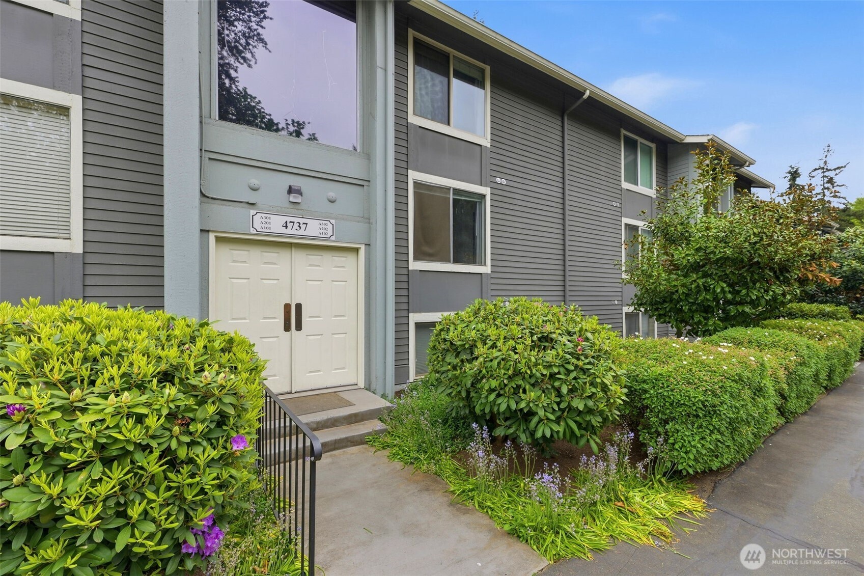 4737 W Lake Sammamish Parkway SE A202