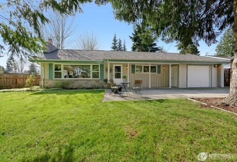 Photo of 10221 132nd Avenue NE, Kirkland, WA 98033 (MLS # 2498945)