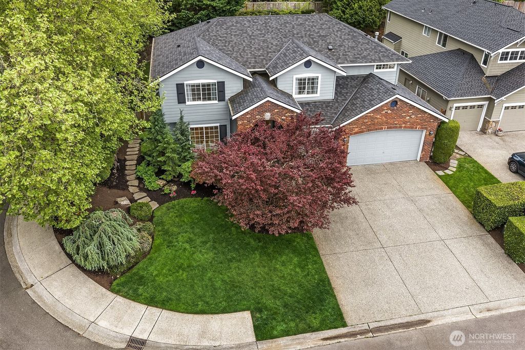 Photo of 24865 NE 2nd Court, Sammamish, WA 98074 (MLS # 2519083)